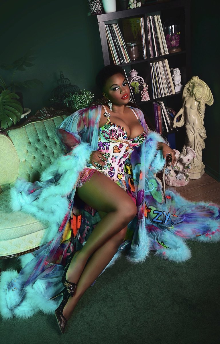 Tickets for our September 16th Showcase are now office on sale! We are thrilled to announce our headliner, Canada's Urban's Desire &amp; Traplesque Seductress <a href="/zyraleevanity/">Zyra Lee Vanity</a>! Save $5 this week with early bird promo code "BOOMBOXFROMJUMP"

…omboxburlesqueshowcase.eventbrite.com