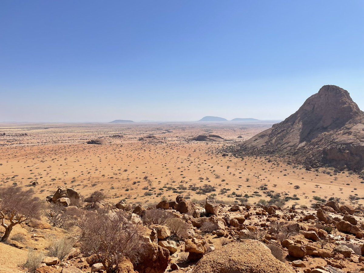 Up for sunrise then a challenging day hike. Back in ⛺️ for 3 leaving plenty of time to chill and 🚿. Great day. V happy girls