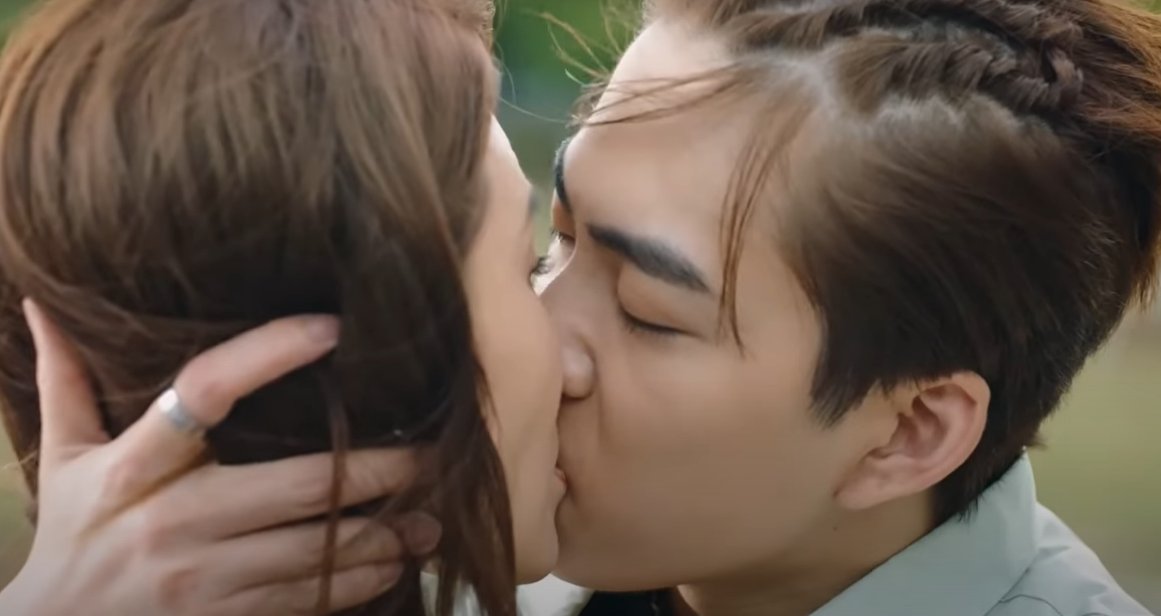 KevinSteveDazGl's tweet photo. #SweetandCold
I was moved by that scene hahahahahaha what can I do so many years have passed and I still like noona romance
#JillHsu
#LiuZheEr https://t.co/U88lC0Qw1e