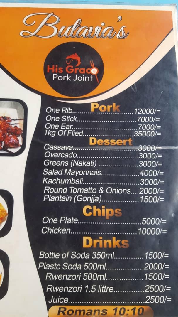 TBukumunhe's tweet photo. Small things annoy me😡😡

Under Pork, instead of writing 1kg of fried pork, they have opted for 'flied'

Then dessert. Since when has cassava, greens, tomatoes....been a dessert??

And what is overcado? https://t.co/U4movet5Uf