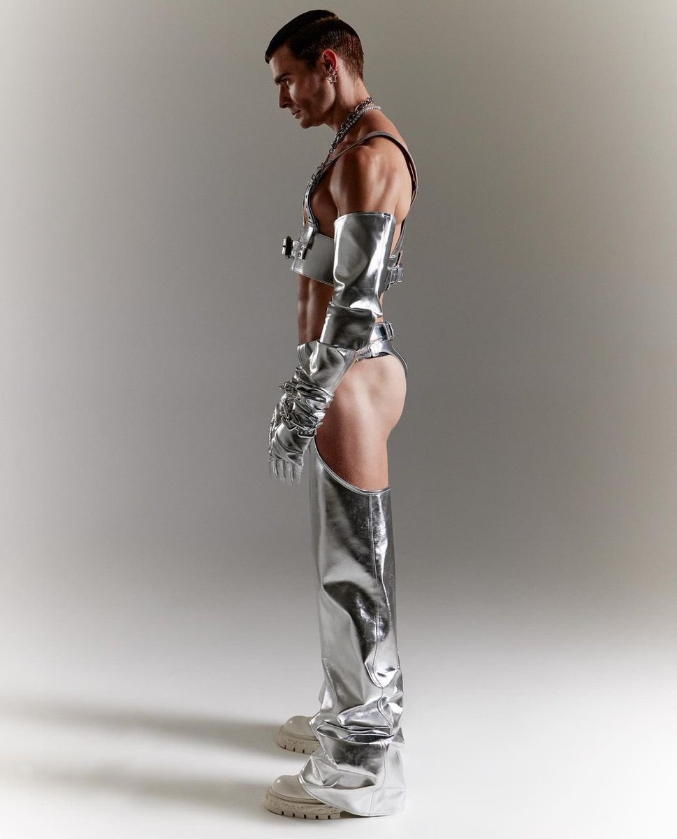 itboytrendsnyc's tweet photo. Peter Dockal photographed by Carlos Ruizc for Impulse Pride Book, 2023. https://t.co/veikBDxuF8