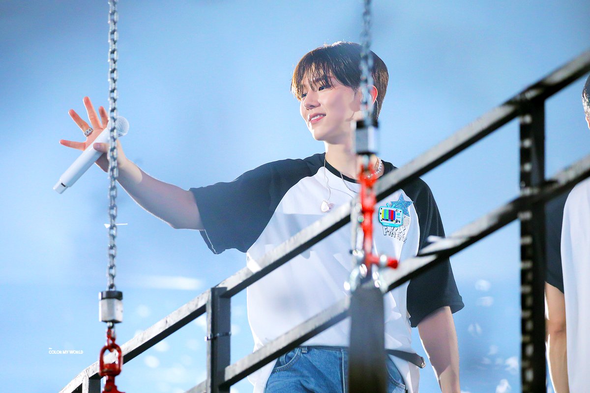 CMW_1122's tweet photo. 230709 #기현 #몬스타엑스
@OfficialMonstaX
아직 체조에 사는 사람이 저랍니다• ᴗ •̥ ˳ ˳ https://t.co/XDOAJxt0nU