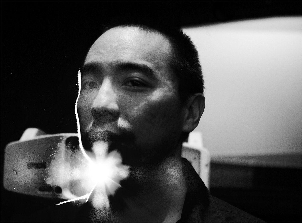 mubiturkiye's tweet photo. “Her zaman en iyi filmlerin içimizde olduğuna inandım. Uyuduğumuzda kendi imge ve deneyimlerimizi kurgulayıp işliyoruz.”
— Apichatpong Weerasethakul #İyikiDoğdun https://t.co/vNonlXUmbo