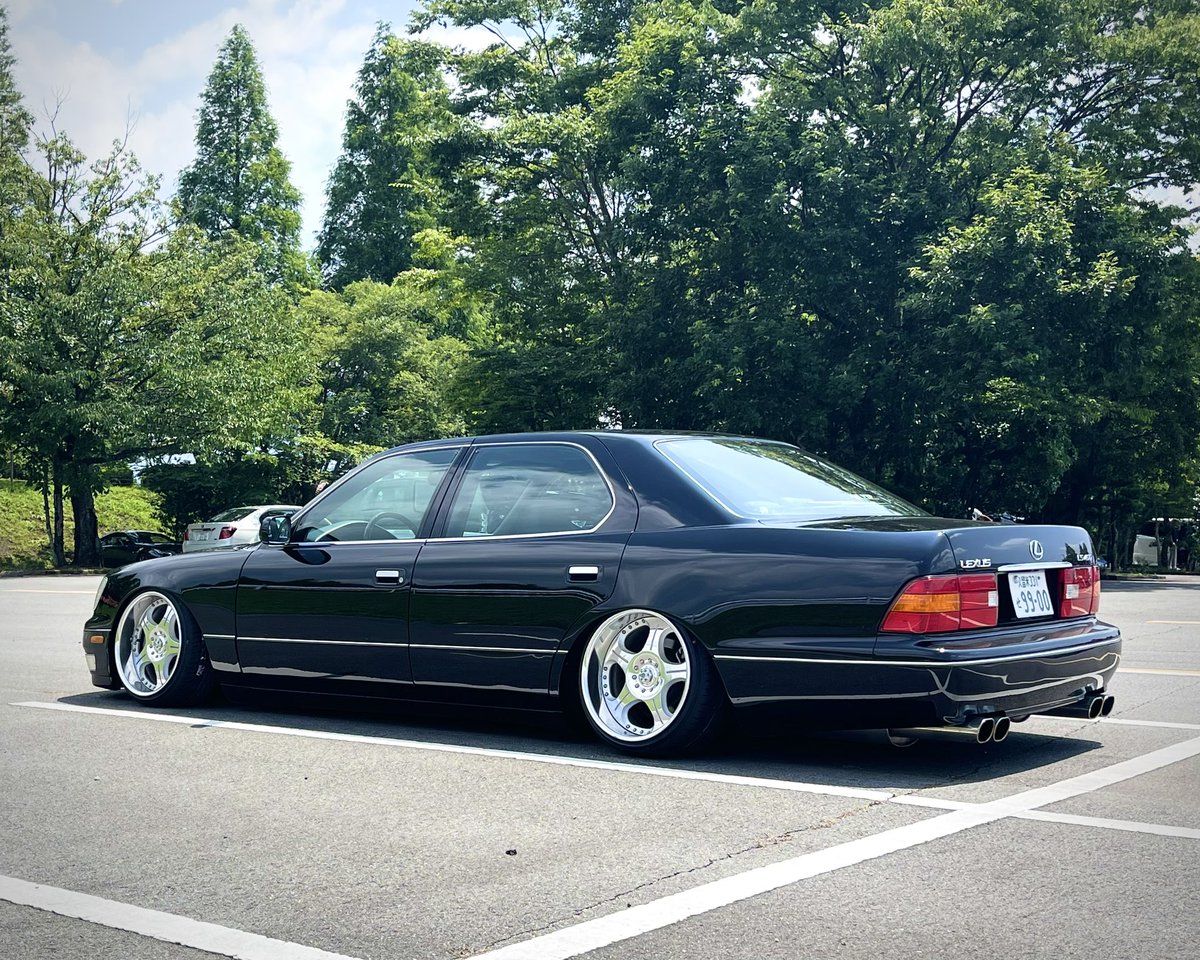 ホイール変えたんやけどど？

周りの若者達は1割くらいしか名前知らんやったけど
皆んな知ってるよね？このホイール、ね？