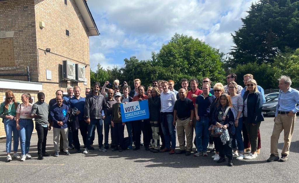 David Simmonds CBE, Conservative MP (@dsimmonds_rnp) on Twitter photo Thanks to the amazing volunteers out campaigning in the sunshine supporting <a href="/tuckwell_steve/">Steve Tuckwell</a> <a href="/Hillingdon_Tory/">Hillingdon Conservatives</a> Thanks to the amazing volunteers out campaigning in the sunshine supporting <a href="/tuckwell_steve/">Steve Tuckwell</a> <a href="/Hillingdon_Tory/">Hillingdon Conservatives</a>