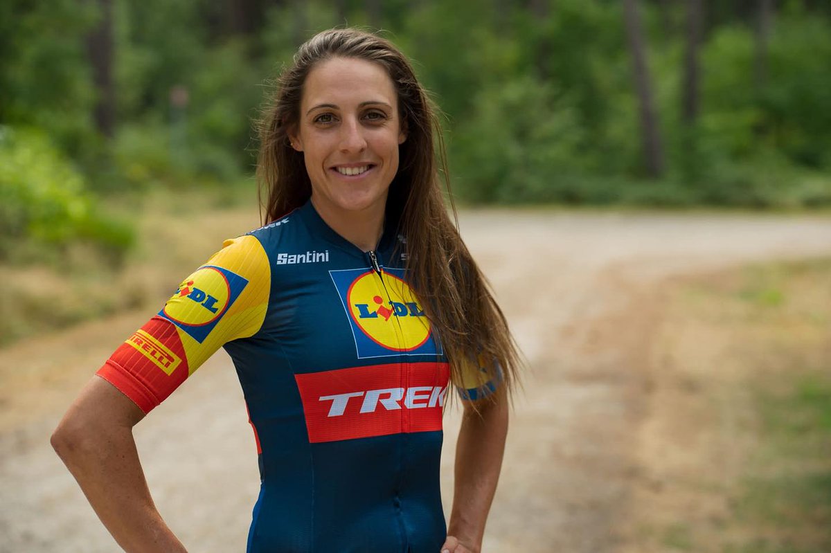 drcdemol's tweet photo. Lucinda Brand wint tijdrit in de Baloise Ladies Tour: "Soo cool to win my first ITT 🤩
Also took over the lead in the overall classification, tomorrow we will go all in with the three of us to take home the win 💪 " aldus de winnares! #grayisthefuture🔥💪👊 https://t.co/QmVplS7Qqg