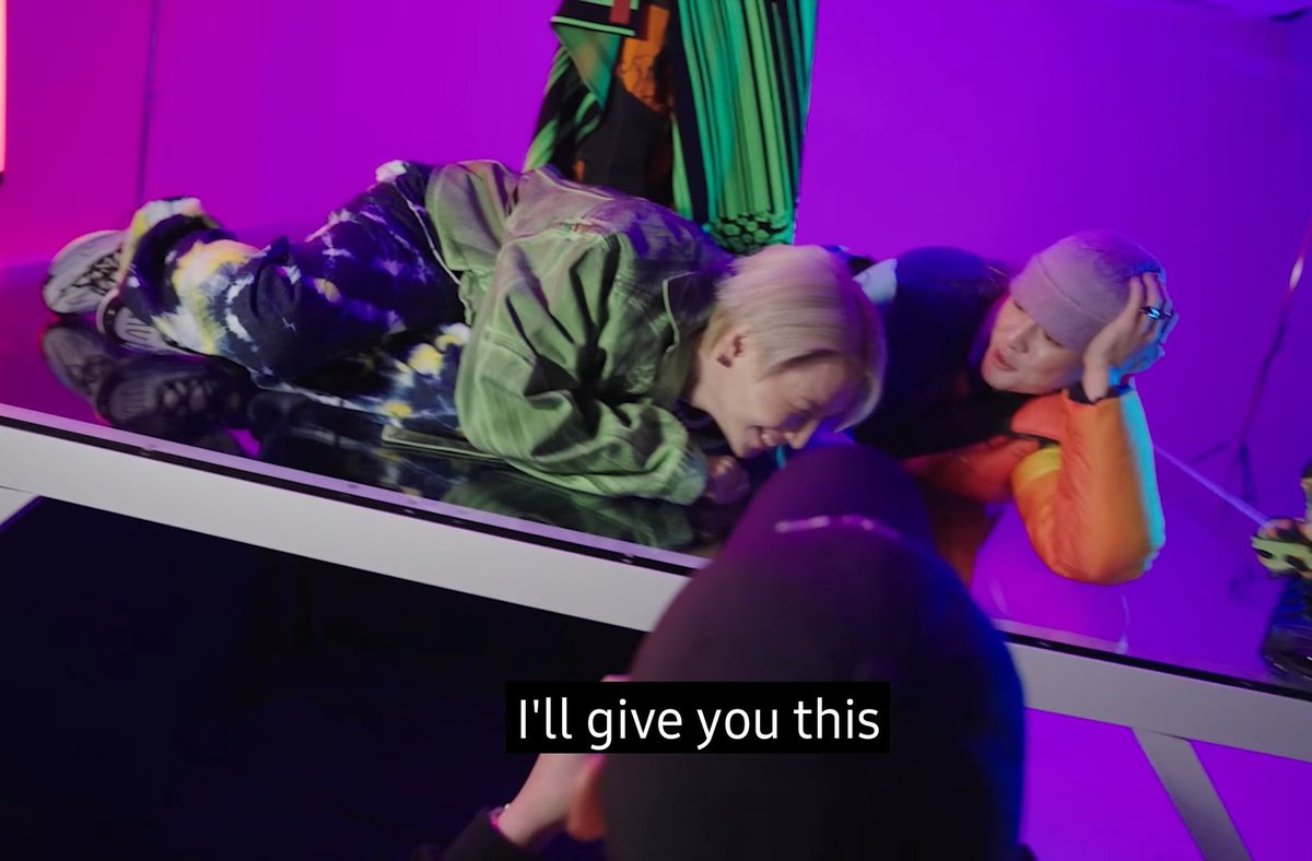 midorijinki's tweet photo. "If my pillow uncomfortable, i can rest on onew hyung"

And jinki really give taemin his arm as pillow 🥹🥰 https://t.co/TNMZld4TKo