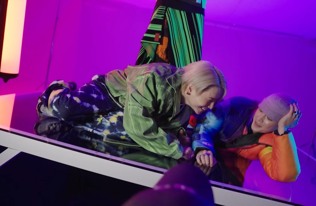 midorijinki's tweet photo. "If my pillow uncomfortable, i can rest on onew hyung"

And jinki really give taemin his arm as pillow 🥹🥰 https://t.co/TNMZld4TKo
