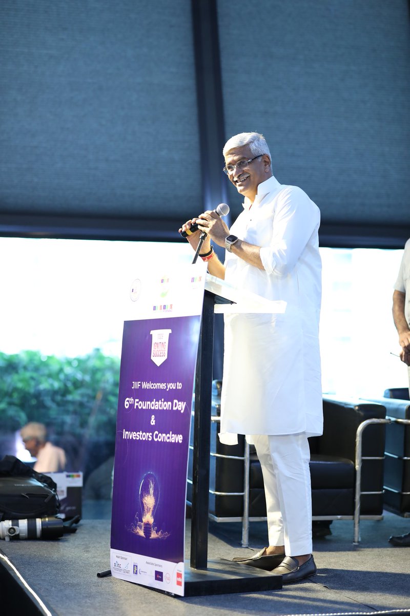 gssjodhpur's tweet photo. आज हैदराबाद में आयोजित JITO और इन्वेस्टर्स कॉन्क्लेव के छठवें स्थापना दिवस में शामिल हुआ। भारत में नवाचार और अविष्कार के नए वातावरण को इस भांति के आयोजन मजबूत बनाते हैं। 

JITO परिवार से मेरा पुराना और जीवंत संबंध है। मेरे पूर्व निर्धारित शेड्यूल के अनुसार आयोजकों ने अपने तय कार्यक्रम में बदलाव किया, इसके लिए सभी का हृदय से आभारी रहूंगा।

#Hyderabad