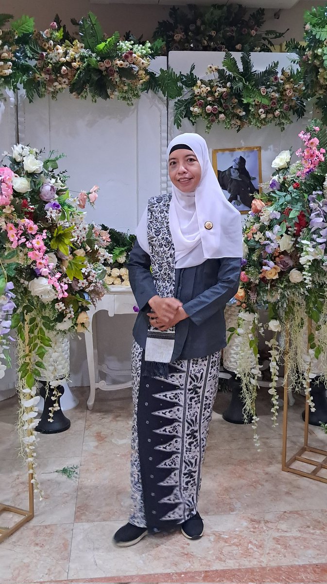 Sesekali eksis ahhh
Biar gak lupa sama mak kamil
😁🤭