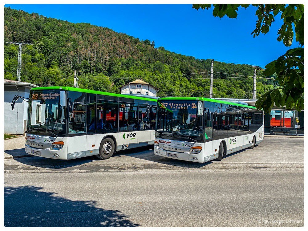 paulgregor23's tweet photo. Mit #Bahn und #Bus zu den vielen #Bädern und #Badeplätzen in #Niederösterreich unterwegs! Heute geht es in das #Naturbad #Gloggnitz! Am Bahnhof Gloggnitz einfach in den Regionalbus umsteigen und direkt vor dem Bad aussteigen. 😎 https://t.co/vmCyHdoAiO