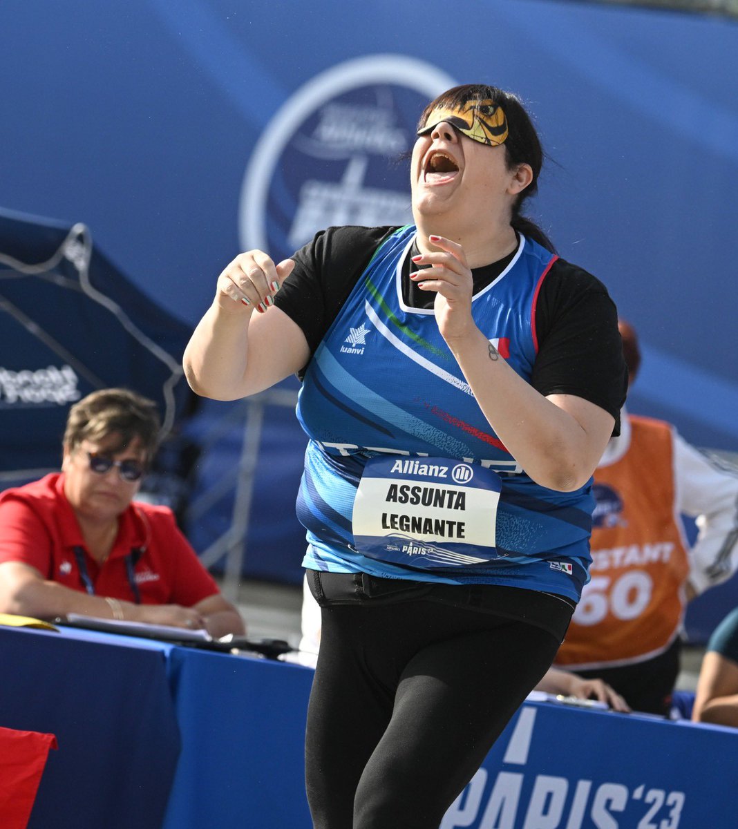 Straordinaria Assunta Legnante! È oro nel getto del peso F11 ai Mondiali di #AtleticaLeggera di Parigi, il quinto della sua carriera in una rassegna iridata. Questa medaglia è la dimostrazione dell'immenso talento e della grande tenacia della nostra capitana azzurra.Complimenti👏
