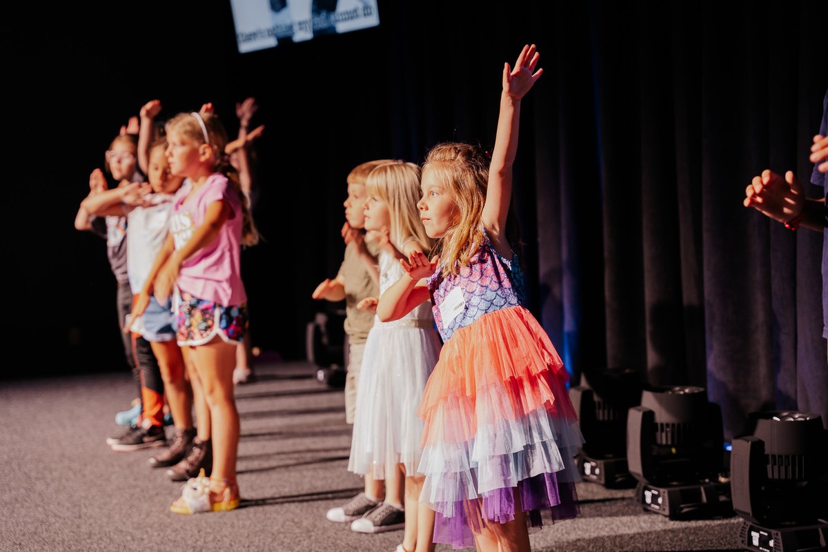 Lakeland Community Church tweet media