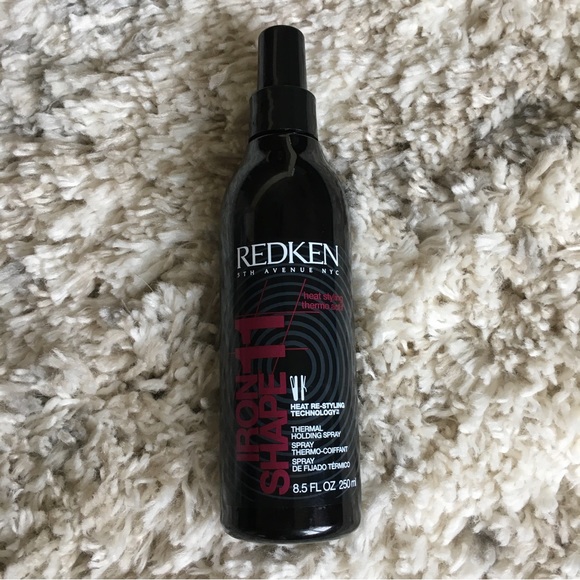 PFinds2021's tweet photo. So good I had to share! Check out all the items I'm loving on @Poshmarkapp #poshmark #fashion #style #shopmycloset #spyder #gap #redken: https://t.co/QSoUcBNyBm https://t.co/Eb4QdvD2QM
