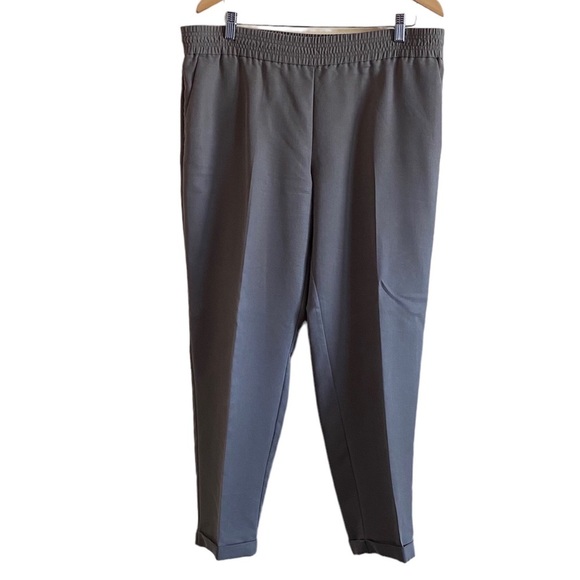 jen*has*it tweet media