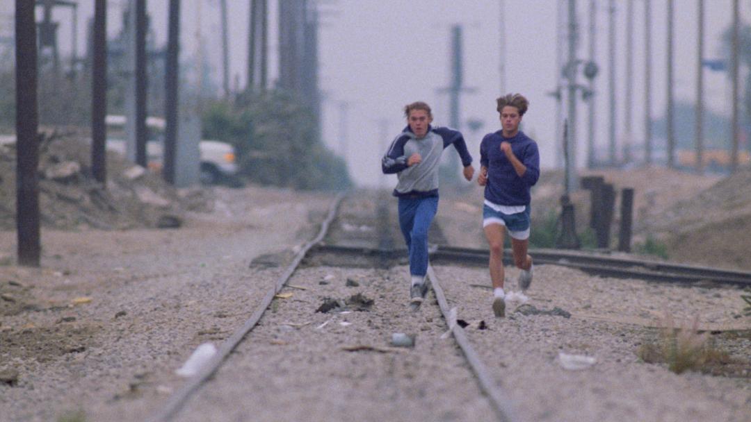 RT @framefound: Brad Pitt and Ricky Schroder in Across the Tracks (1990) https://t.co/Ix7l0W2FeC