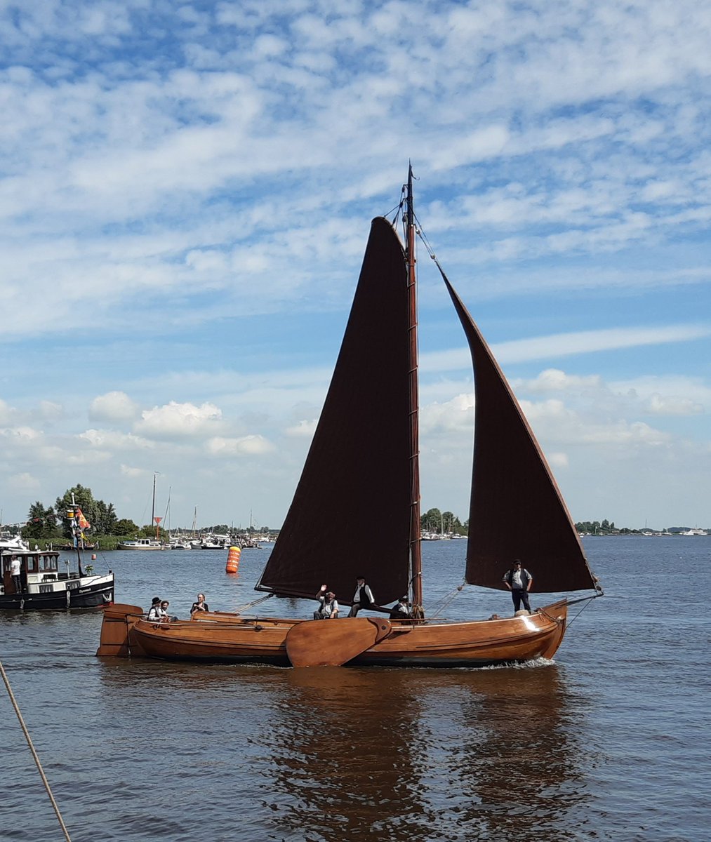 Een middag zeilen met de Aebelina is een feestje. Op 25 juli kan het nog. Kijk op aebelina.nl of bel 0616933805