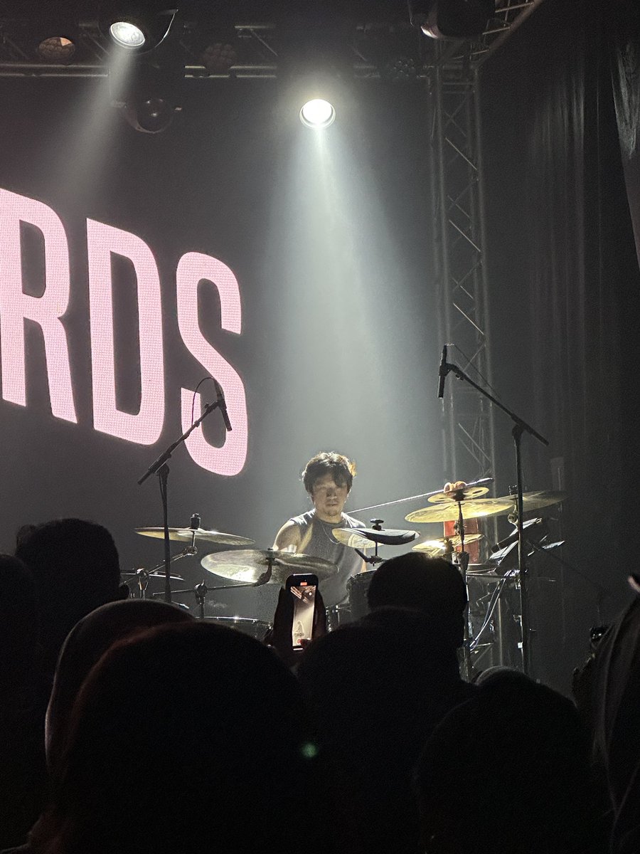 mauricedec's tweet photo. THAT WAS EPIC!!!

Definitely will come again to your concert one day!
Thank you @TillyBirds @2nd__4th @TantiMilo @BILLbilly01 for such an awesome night 🫶🏻

And thank you @luminaent for bringing them to our country

Here's my concert dump last night~ https://t.co/lTkNLrqDX5