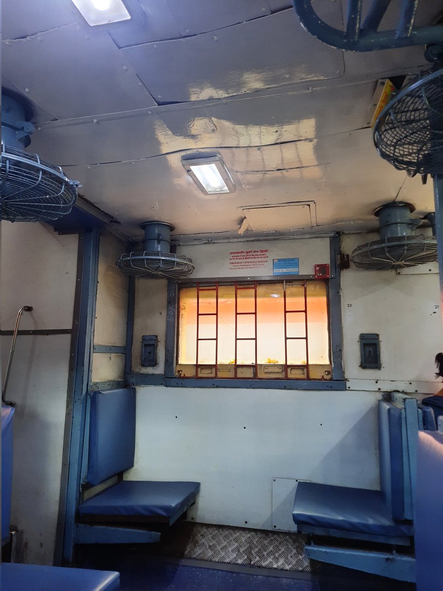 ASarkar1204's tweet photo. End of an era.....
The non ac double decker coaches of 12921/22 surat mumbai surat flying ranee express has been withdrawn from service... to run with lhb from today.
Had an short trip from mmct to plg with fellow rfs.
Gzb WAP5 30024 was the power.
15/07/2023
#Flyingranee https://t.co/TucWflsY2d
