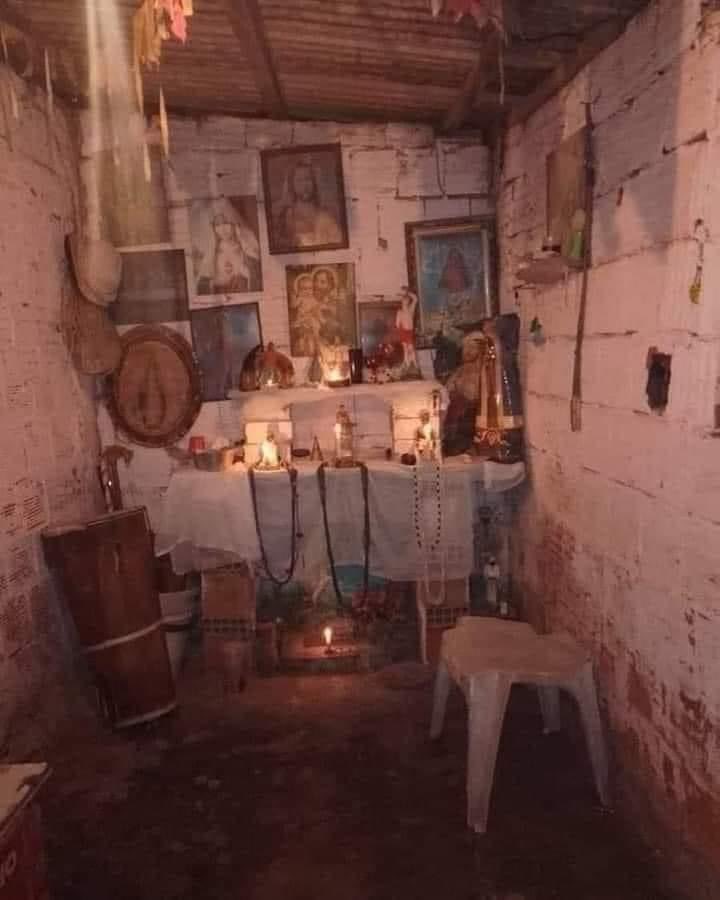 macumbalizou_'s tweet photo. Não precisa ter luxo, Só fé já basta!❤ https://t.co/d76HUZAtRS