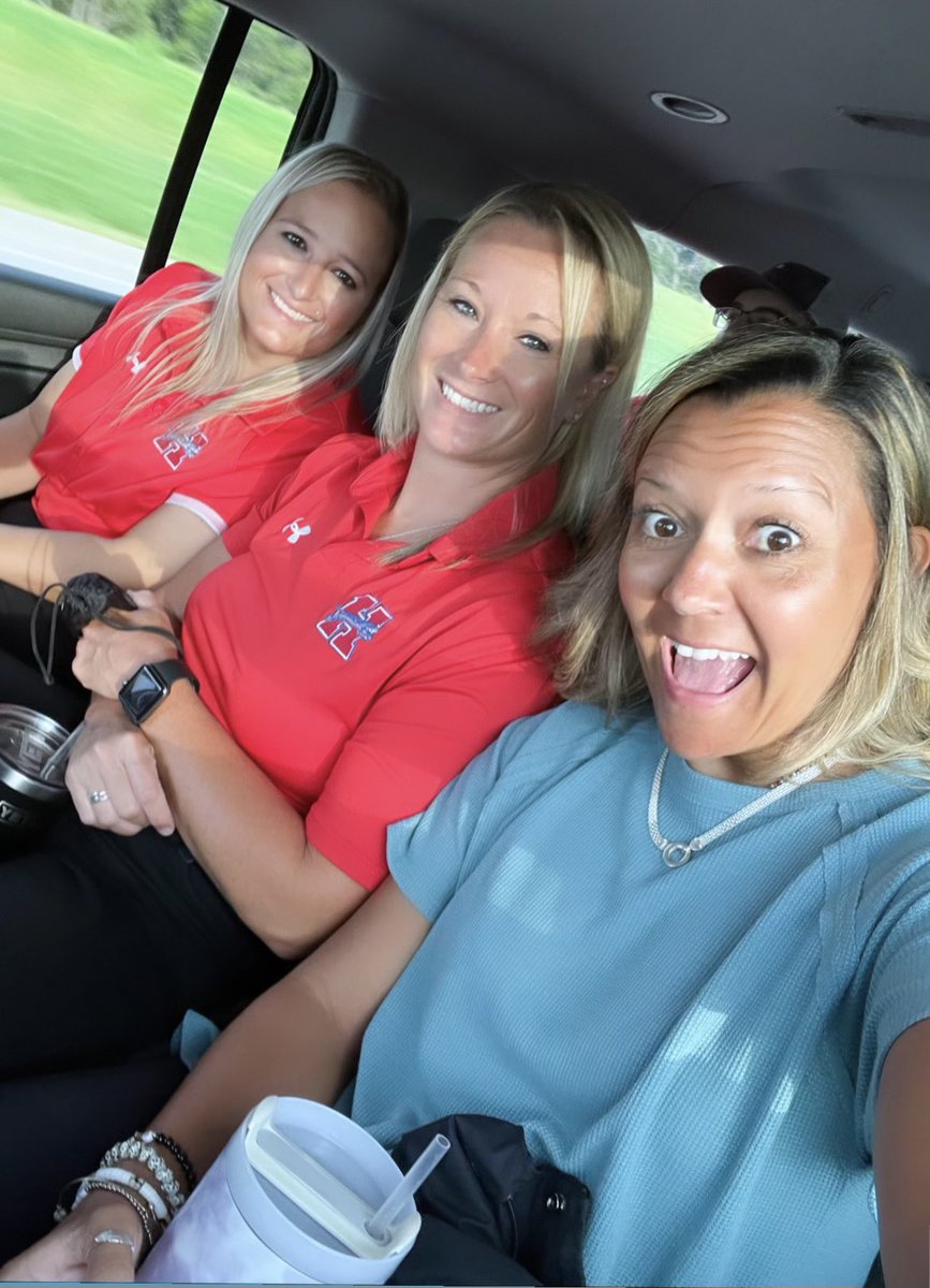 Bound for Houston!! Ready to soak up all the nuggets! 🤩❤️💙🐆 #CoachingSchool #THSCA #MISDProud