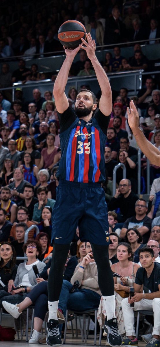 palauresist's tweet photo. ÚLTIMA HORA! 🚨🏀🔥

El acuerdo entre el @FCBbasket y Niko Mirotic para su desvinculación es inminente tal y como adelantaba @MarcMundet78 

Por otro lado, os podemos confirmar que Mirotic será nuevo jugador del @PartizanBC para las próximas temporadas una vez se confirme su salida del Barça.