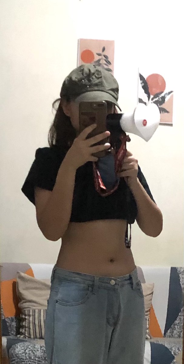 bassawadee's tweet image. I’m so inlove with my lightstick strap 😍😍😍

You can get yours here 👇🏻
shopee.ph/ganjimerchph

#TBZ #TheBoyz #concertmerch