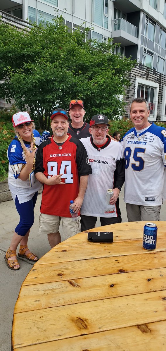 Xpeggr's tweet image. Although the loss still stings, nothing can take away the good friends of GameDay! @RichSavarie @GregASmith99 @prygirlmantis @SammyB_42 @Wikopher @cfl #ForTheW