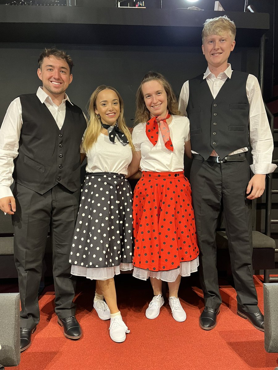bamptonopera's tweet photo. The loveliest chorus in the entire world, ready for the #studiorun #salieri #venicefair @tillygoodwin_ @hass9565 https://t.co/lNzT3yuENf
