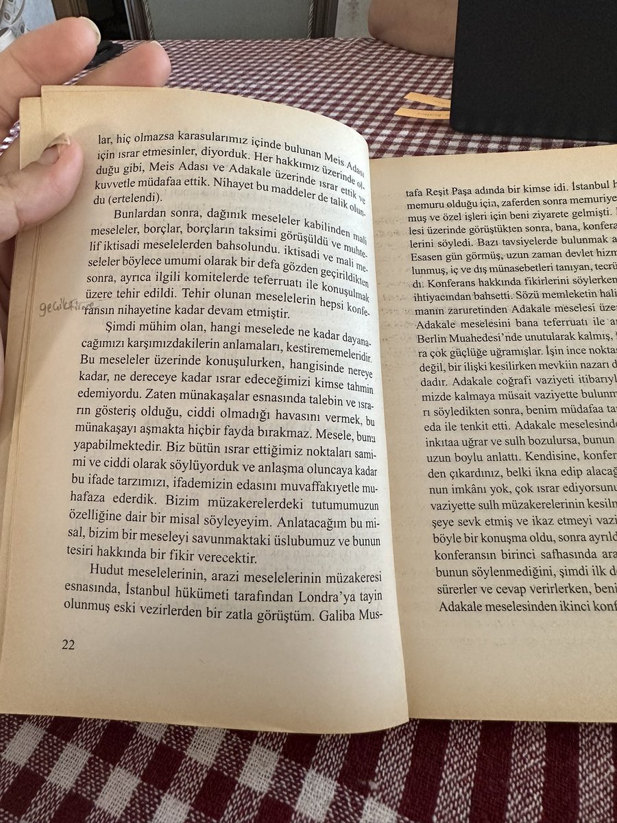BetulKaraYildiz's tweet photo. Tek sikinti kitabin birincisini bulamadim. Mutlaka bakacagim ama. Kitapci: https://t.co/1tk5YlH5mm… https://t.co/SCEo9K0ojZ