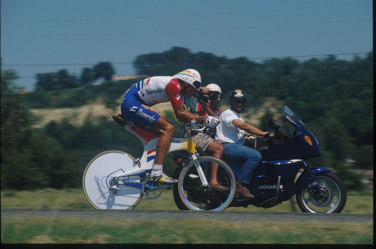 letour_es's tweet photo. 🎉 ¡Felicidades Indurain!

😍 59 años para el mejor español en el Tour de Francia.

🏆Más ediciones ganadas: 5
🥇Más victorias de etapa: 12
💛Más días con el maillot amarillo: 60

👀 ¿Cuál es vuestro momento INOLVIDABLE de Indurain en el Tour?

#TDF2023 https://t.co/whmlO6r82t