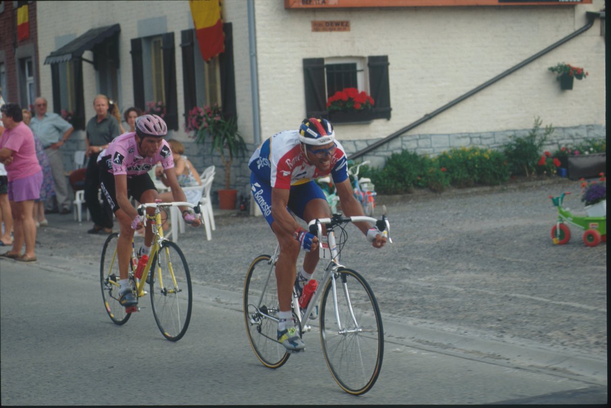 letour_es's tweet photo. 🎉 ¡Felicidades Indurain!

😍 59 años para el mejor español en el Tour de Francia.

🏆Más ediciones ganadas: 5
🥇Más victorias de etapa: 12
💛Más días con el maillot amarillo: 60

👀 ¿Cuál es vuestro momento INOLVIDABLE de Indurain en el Tour?

#TDF2023 https://t.co/whmlO6r82t
