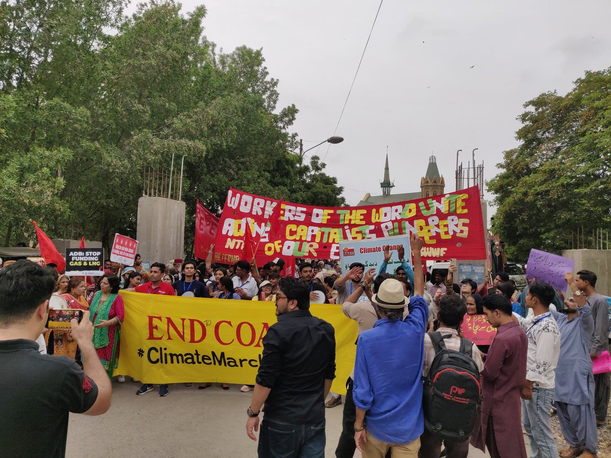 #ClimateMarch Karachi sets out.