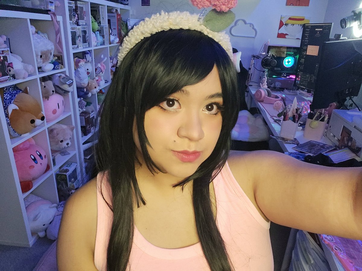 Mewspeak2's tweet photo. Played games then cleaned my room !
Erasing my board today. TY for all theee love 
#TikTok #twitch #gamergirl #pinkpc https://t.co/NmT41is3zr