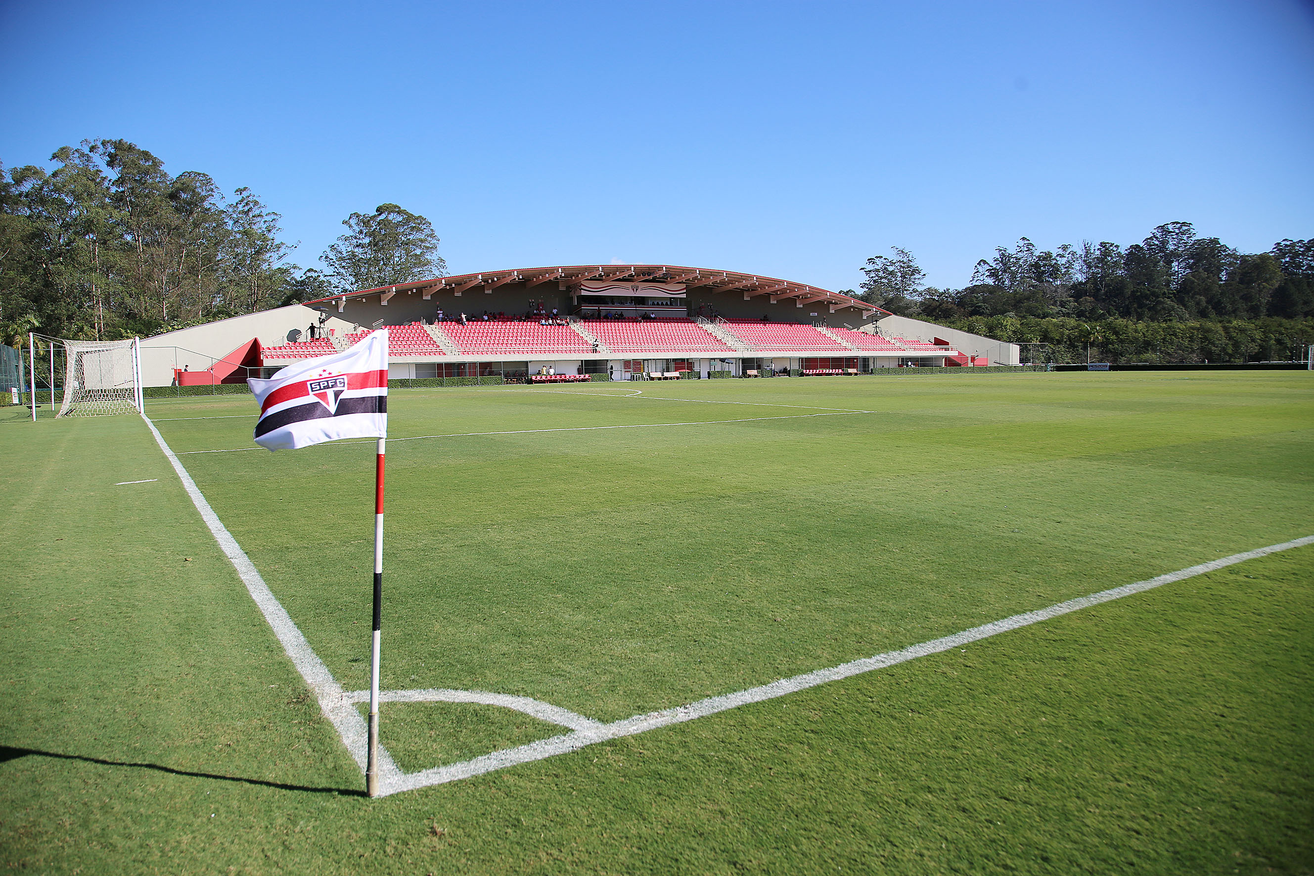 TOUR NO CT DE COTIA: Conheça toda a estrutura da CFA do São Paulo FC 