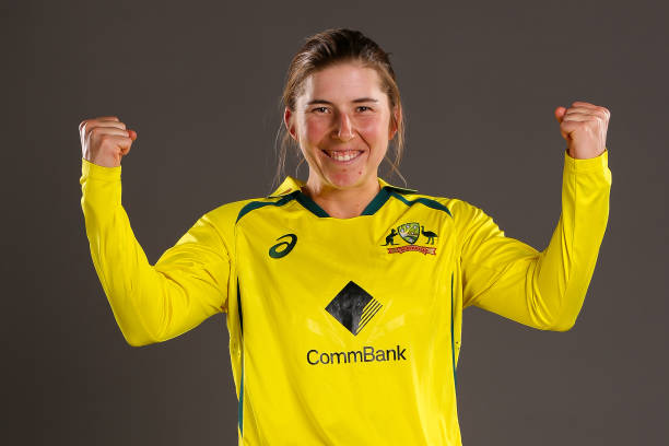 imfemalecricket's tweet photo. 6⃣,6⃣,4⃣,6⃣,4⃣
26 Runs in the last over 🔥 🔥
WHAT A CAMEO by Georgia Wareham
#CricketTwitter #Ashes2023