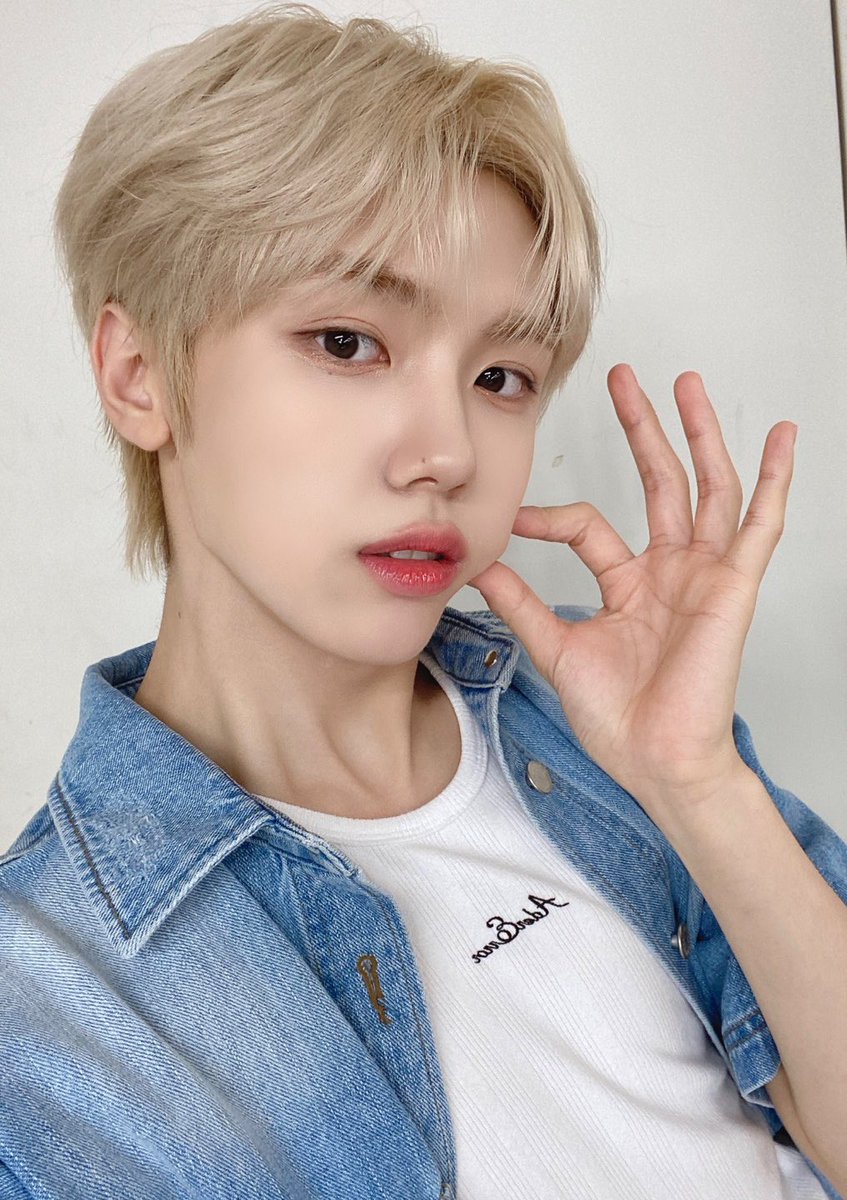 CRAVITY_twt's tweet photo. 굿��🙂
#성민 #Groovy_JP https://t.co/fHtrHQwBaX