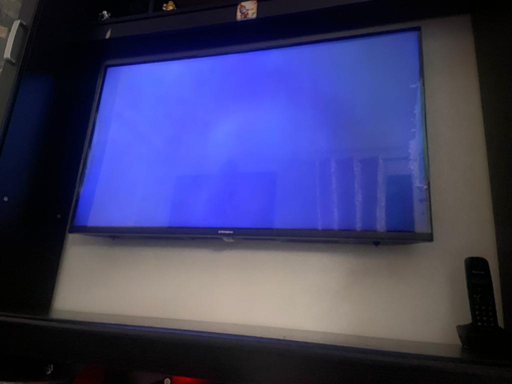 Prashantkrs2's tweet photo. Never buy @IWestinghousetv @splastronics in India, I bought 43'TV on 20Jun Frm @amazonIN. 2nd week onwards issue started. Customer care don't connect, connected after 3days, C_Care don't take complain over call, Only e-mail, Sun closed &amp; no revert on email. @jagograhakjago https://t.co/BpM0R9CWzT