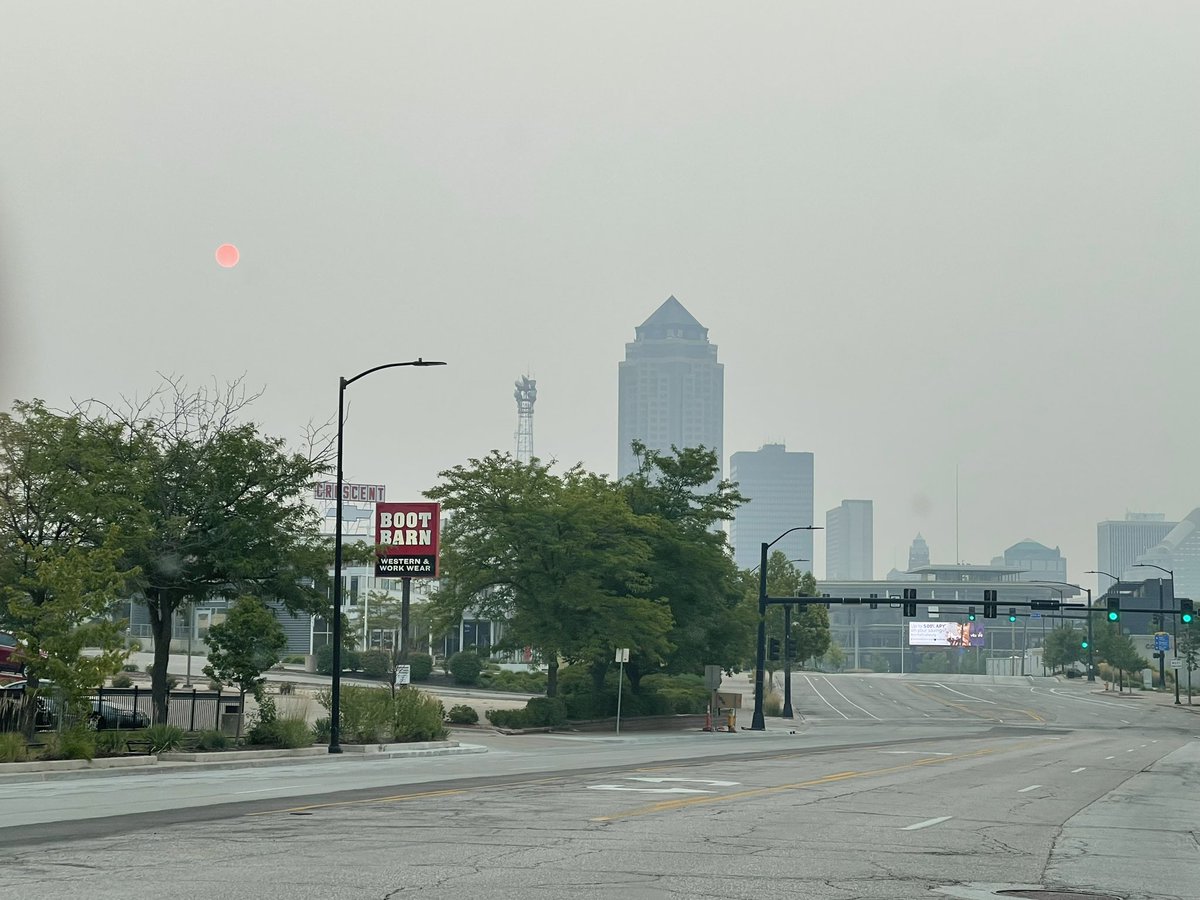 ZachFisherNews's tweet photo. @proughwx #viewersubmission of the haze earlier this morning π€―π€― https://t.co/bBfnD5Nti9