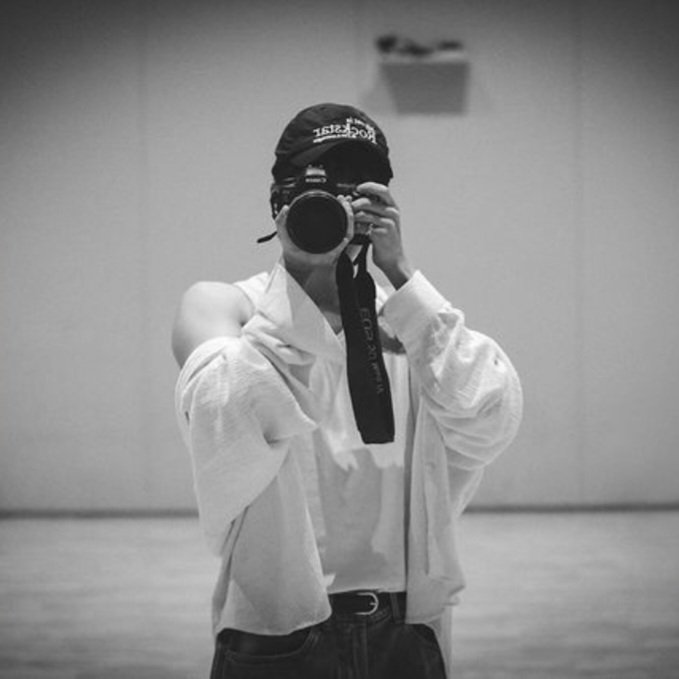 gnrzkdks's tweet photo. 😼: sini foto dulu
👽: egk mau
#CSD #CaratSelcaDay with #WONWOO #SEVENTEEN @pledis_17 https://t.co/QBqM6zyf99