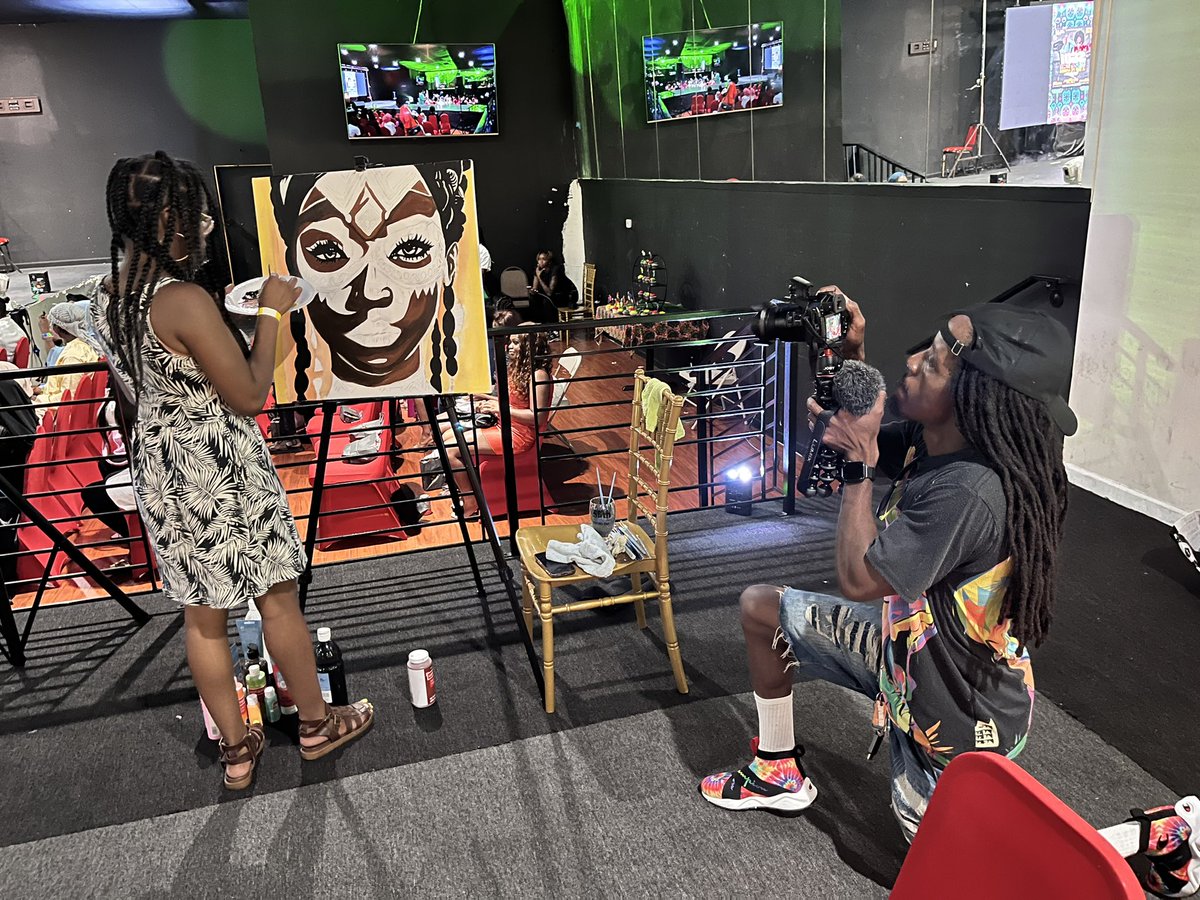 Skills_215's tweet photo. “You miss 100% of the shots you don’t take!”📸 

#Cinemagic #PhotoArt #FashionShow #Showcase #LivePainting #GrandYeshaBallroom 

Man what a time last night, i mean this event truly felt replenishing. Nothin’ but great vibes, properly curated &amp; the space was perfect! #CTLLC💡 https://t.co/KUi1axZmzo