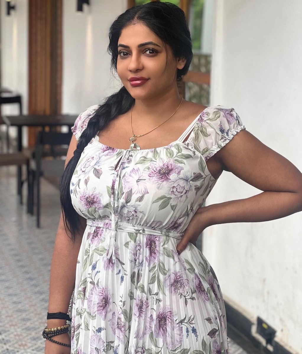 Thiru On Twitter Reshma Koluthu Iruka Katta Brastrip Tease 😍🥰