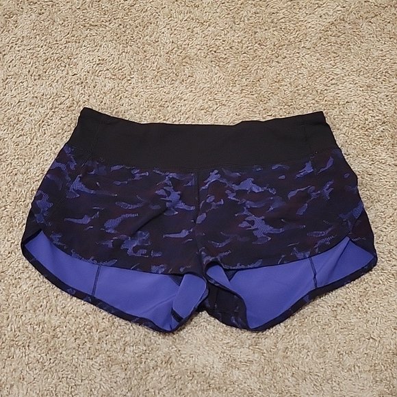pcsimon911's tweet photo. So good I had to share! Check out all the items I'm loving on @Poshmarkapp #poshmark #fashion #style #shopmycloset #lululemonathletica #thelimited #lillypulitzer: https://t.co/d8VkIkE7r2 https://t.co/PxXU1Xsb2B