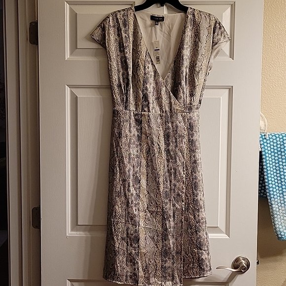 pcsimon911's tweet photo. So good I had to share! Check out all the items I'm loving on @Poshmarkapp #poshmark #fashion #style #shopmycloset #lululemonathletica #thelimited #lillypulitzer: https://t.co/d8VkIkE7r2 https://t.co/PxXU1Xsb2B