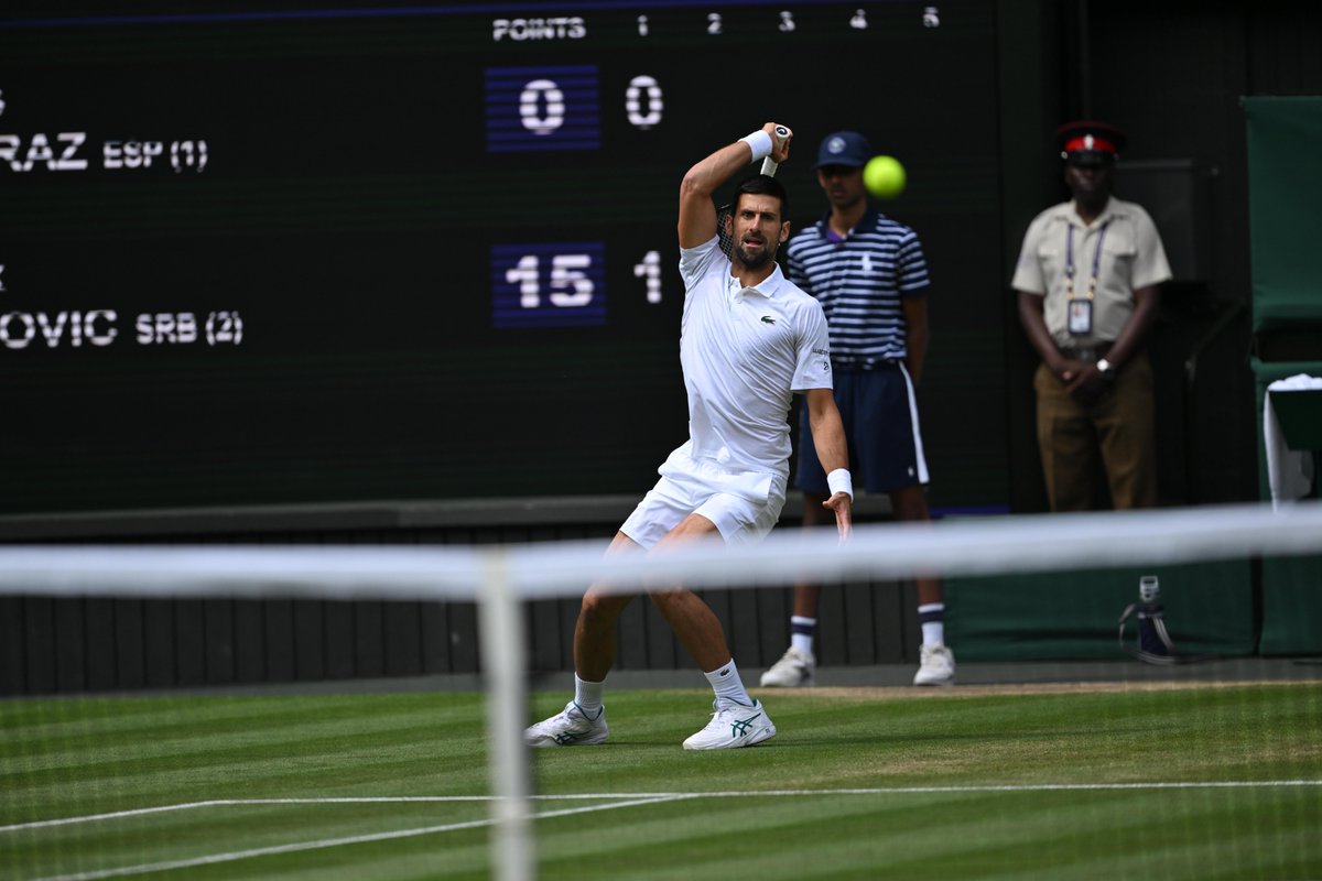 Wimbledon's tweet photo. Djokovic dominating early.

The Serbian leads 4-0 in the opening set

#Wimbledon https://t.co/pxT3vDZf77