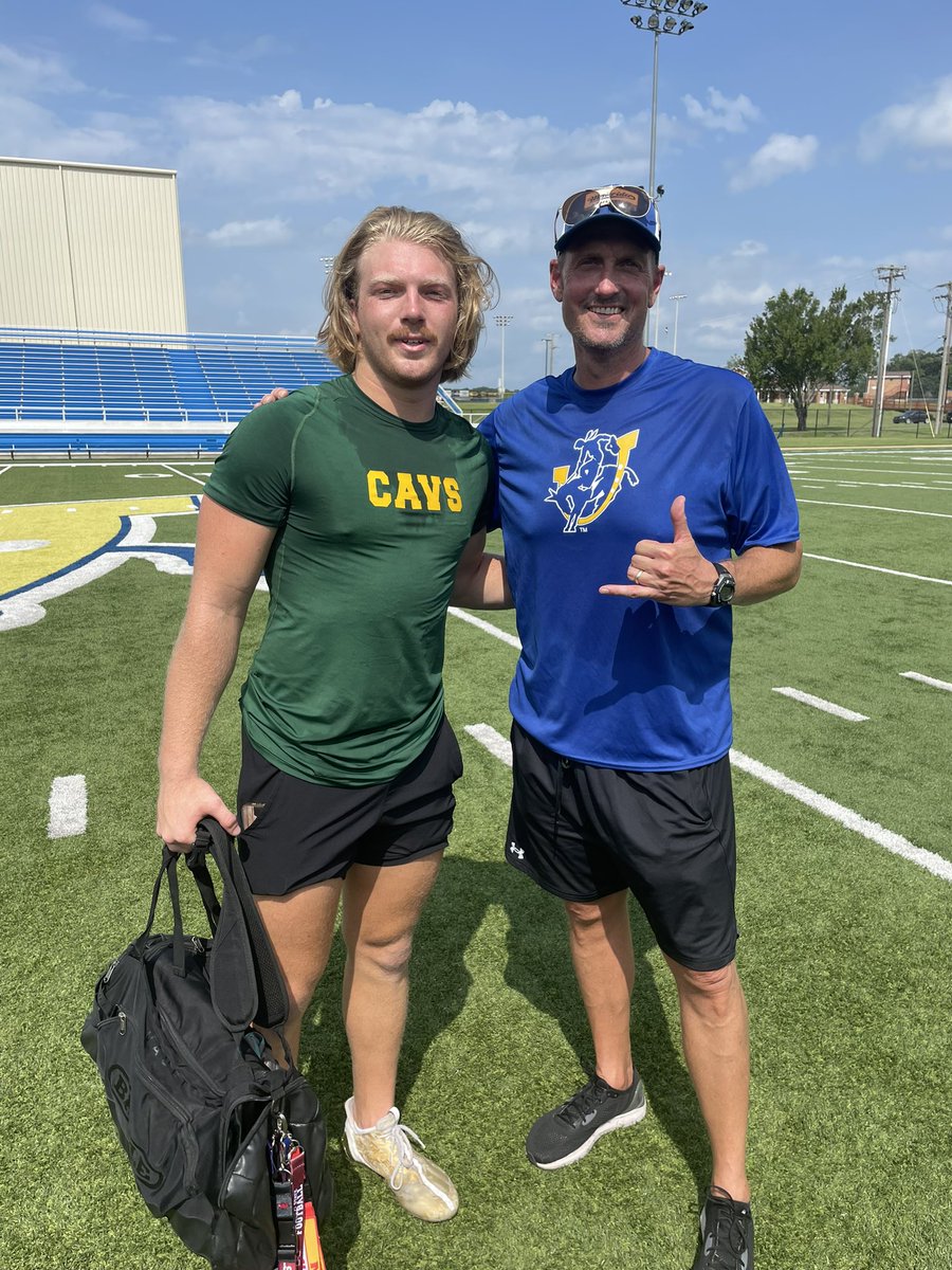 Hutch Grace tweet media