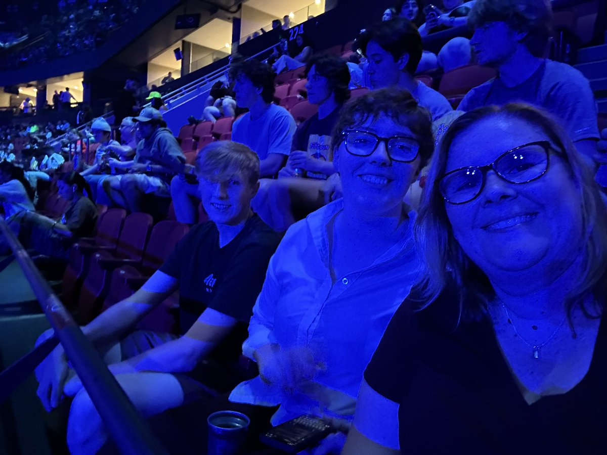avery_kirkland's tweet photo. @Drake Thank you for your parting words last night in Montreal about the importance of family. Your concert was that event for our family.  My husband passed away several years ago and I’ve been making memories with my kids ever since.  Seeing you was on my sons list!!  TYSM https://t.co/YhLaKtuNTH