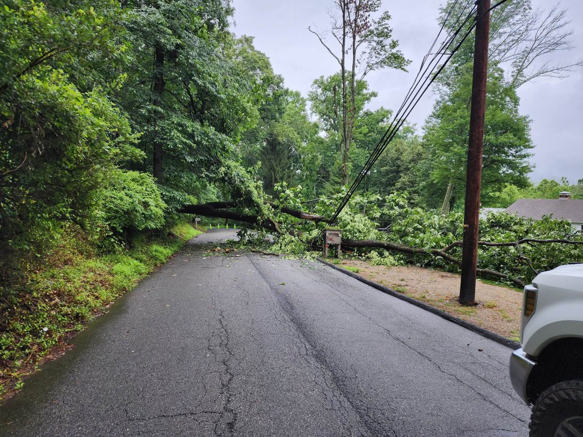 Mother Nature was not our friend overnight. Storms basically doubled the number of <a href="/JCP_L/">JCP&L</a> customers affected (went from 31,000 total last night to 63,000 this morning --- that's customers out at some point, approx. 9,600 without power as of 9am).

New photos this AM.