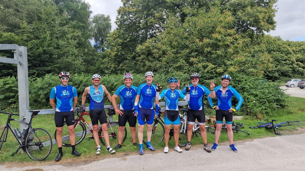 What a Sunday morning that was!
The annual KOM/QOM ride. A great turn out and two new “royals” 🏆🎉