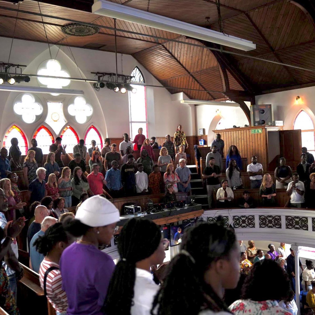 LCFluton's tweet photo. So good to see you this morning! #LCF #Luton #Sunday #Elim https://t.co/yodvHWTTC2